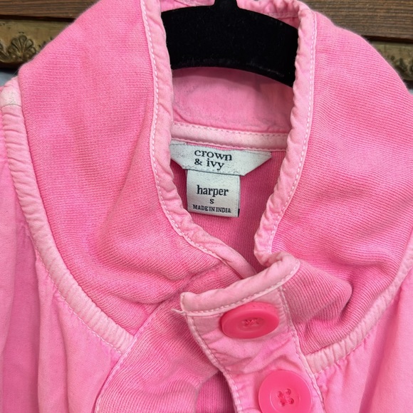 Bright pink crown & Ivy pullover - Picture 3 of 6